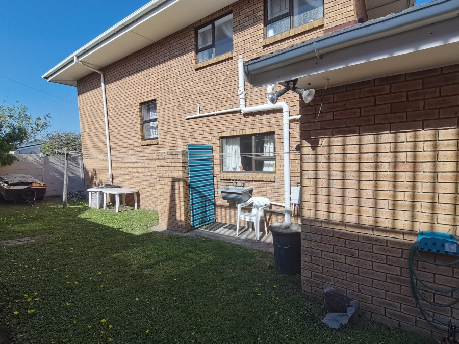 4 Bedroom Property for Sale in Bayview Western Cape